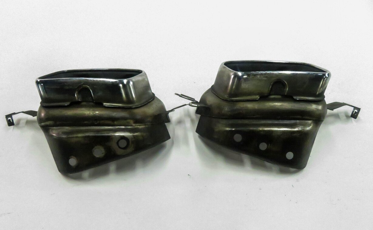 Thumbnail 4: 2009 BMW 750i (F01) LEFT & RIGHT EXHAUST TIP SET-2