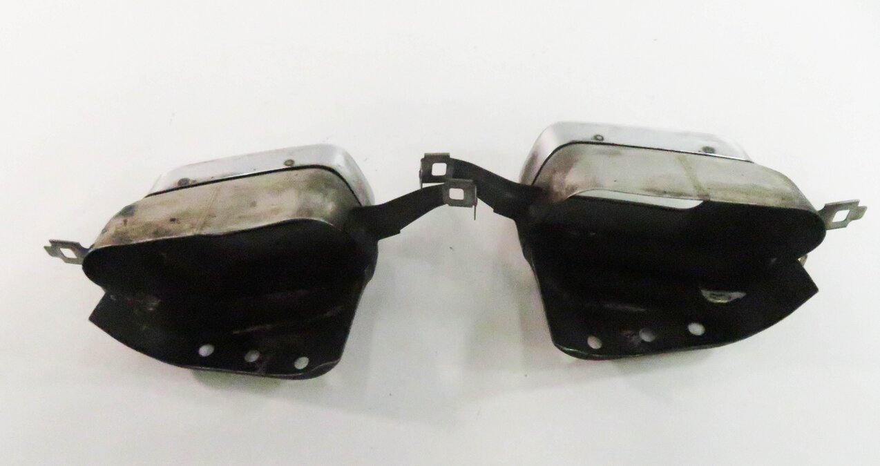 Thumbnail 6: 2009 BMW 750i (F01) LEFT & RIGHT EXHAUST TIP SET-2