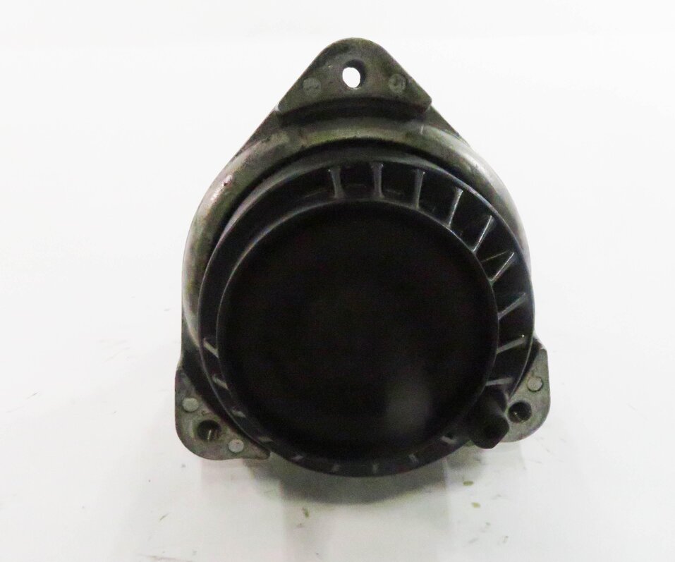 Thumbnail 7: 2009 BMW 750i (F01) 4.4L V8 ENGINE - RIGHT FRONT PASSENGER MOTOR MOUNT