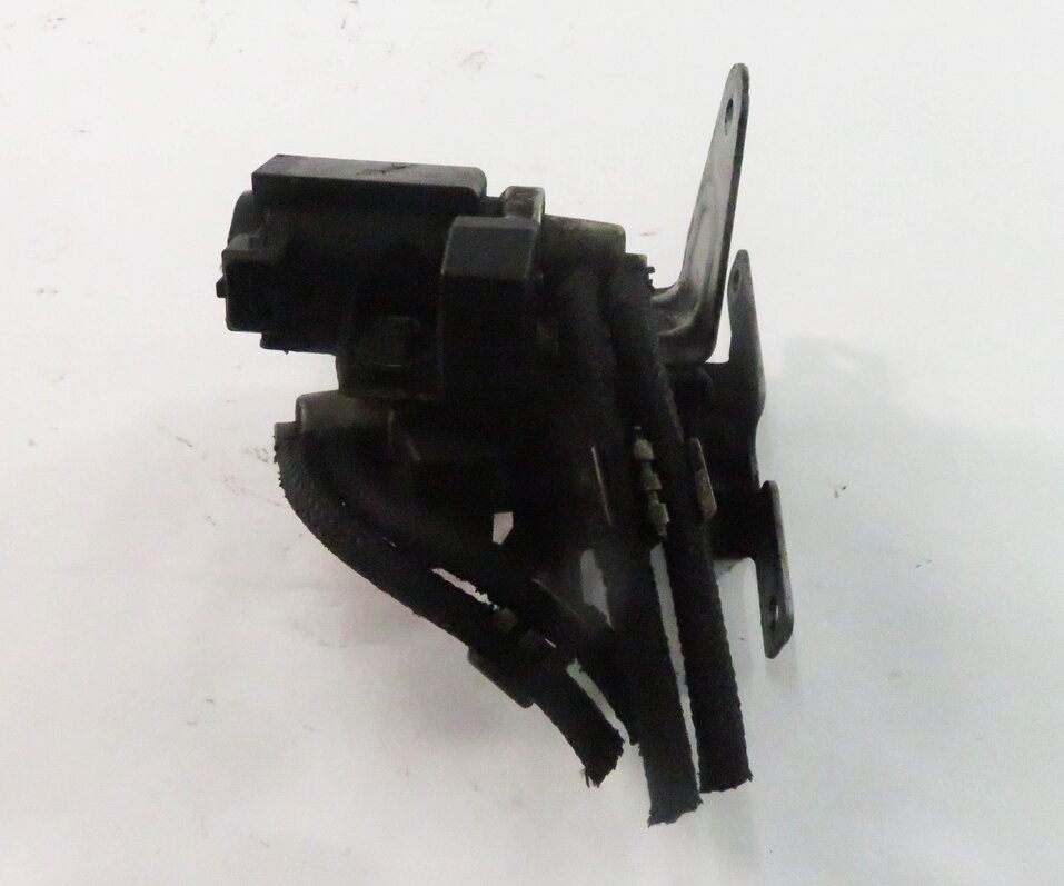 Thumbnail 3: 2009 BMW 750i (F01) 4.4L N63 V8 ENGINE - TURBO PRESSURE CONVERTER VALVE SET