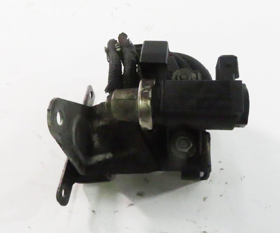 Thumbnail 5: 2009 BMW 750i (F01) 4.4L N63 V8 ENGINE - TURBO PRESSURE CONVERTER VALVE SET