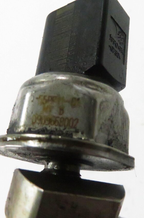 Thumbnail 10: 2009 BMW 750i (F01) 4.4L N63 V8 ENGINE - LEFT & RIGHT FUEL RAIL SET-2