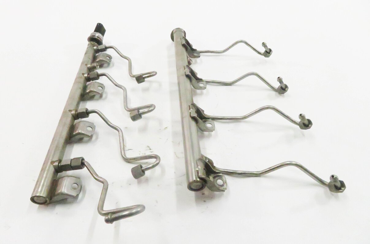 Thumbnail 6: 2009 BMW 750i (F01) 4.4L N63 V8 ENGINE - LEFT & RIGHT FUEL RAIL SET-2