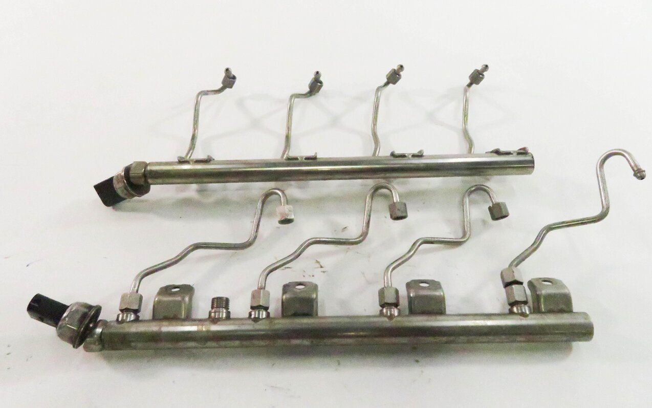 Thumbnail 7: 2009 BMW 750i (F01) 4.4L N63 V8 ENGINE - LEFT & RIGHT FUEL RAIL SET-2