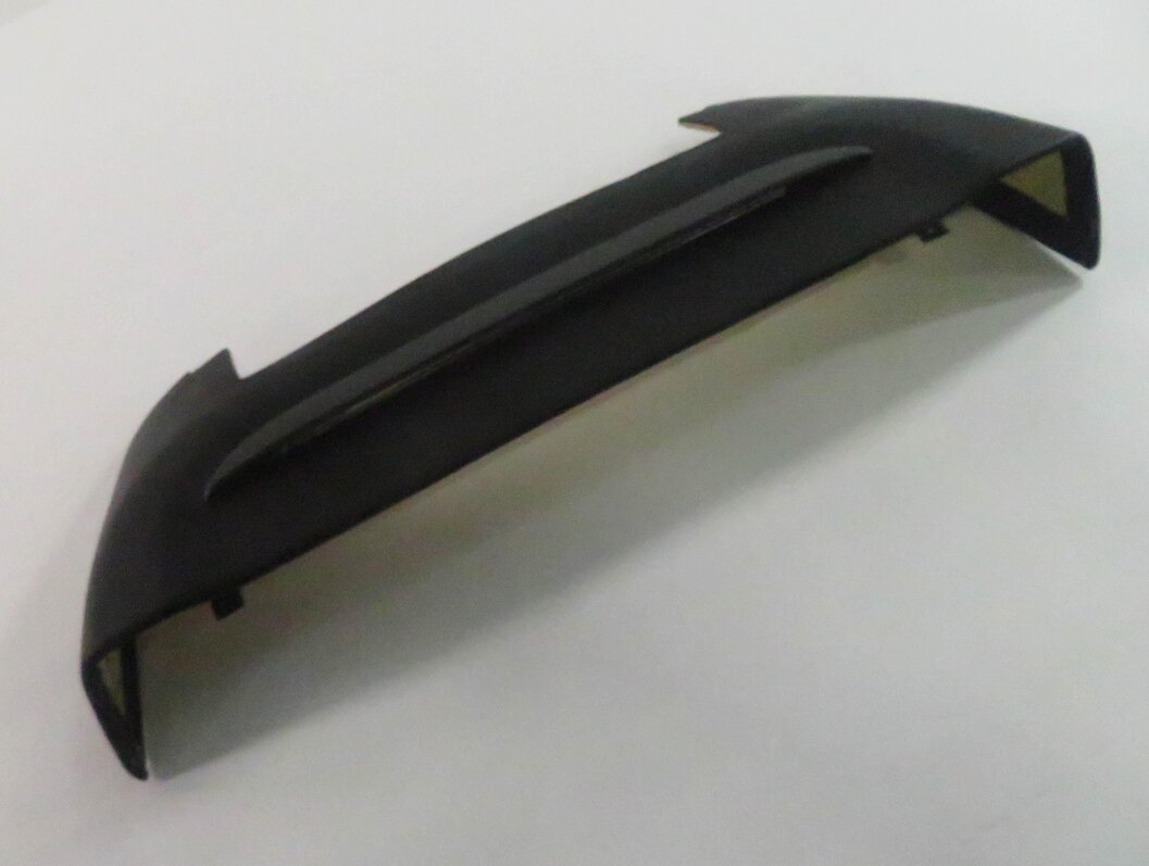 Thumbnail 1: 2009 BMW 750i (F01) LEFT FRONT DRIVER LIGHTED SEAT BACK PANEL TRIM (BLACK)