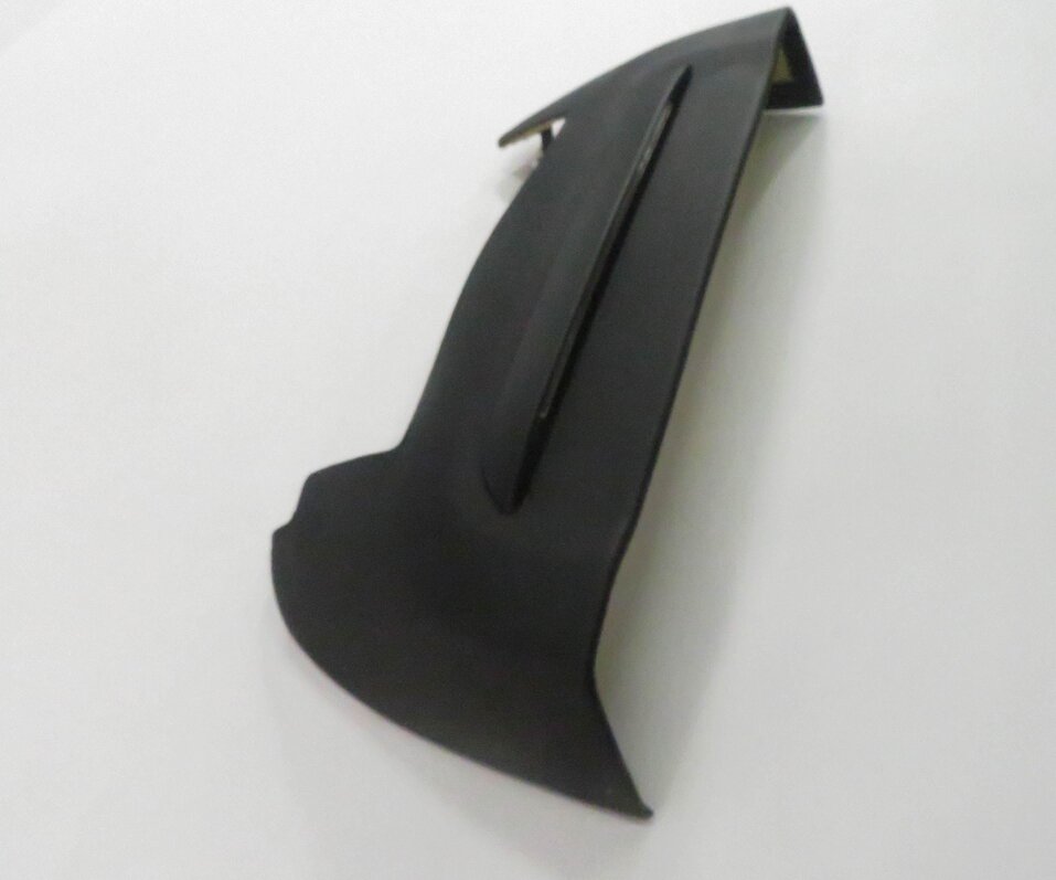 Thumbnail 4: 2009 BMW 750i (F01) LEFT FRONT DRIVER LIGHTED SEAT BACK PANEL TRIM (BLACK)