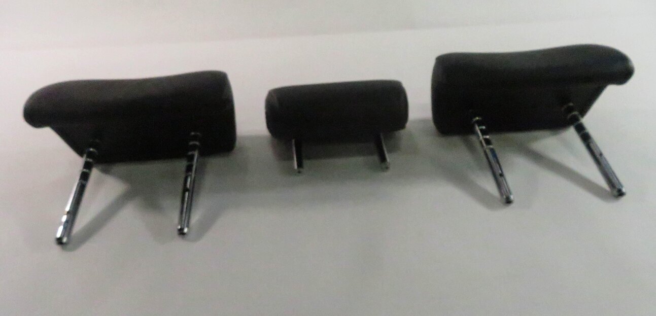 Thumbnail 3: 2009 BMW 750i (F01) REAR SEAT LEFT / CENTER / RIGHT HEADREST SET (BLACK LEATHER)