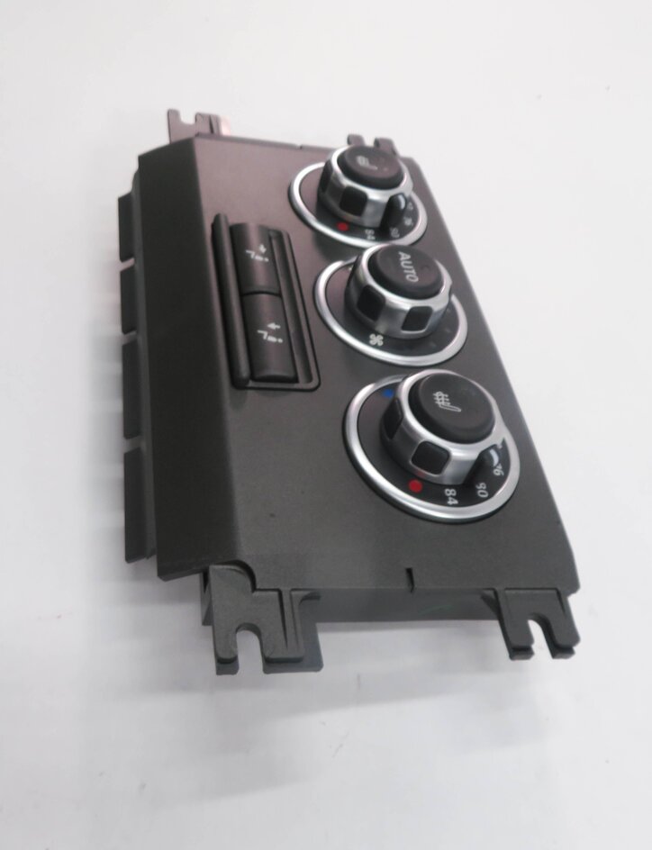 Thumbnail 4: 2012 RANGE ROVER (L322) REAR HEATER A/C TEMPERATURE CLIMATE CONTROL PANEL