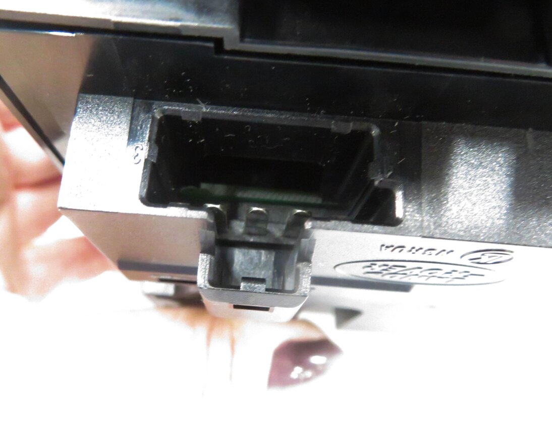 Thumbnail 9: 2012 RANGE ROVER (L322) REAR HEATER A/C TEMPERATURE CLIMATE CONTROL PANEL