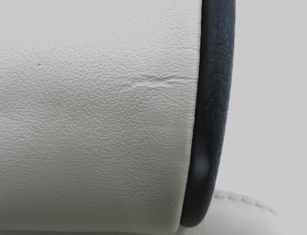 Thumbnail 10: 2012 RANGE ROVER (L322) REAR SEAT CENTER ARMREST w/ HEADREST (JET IVORY LEATHER)