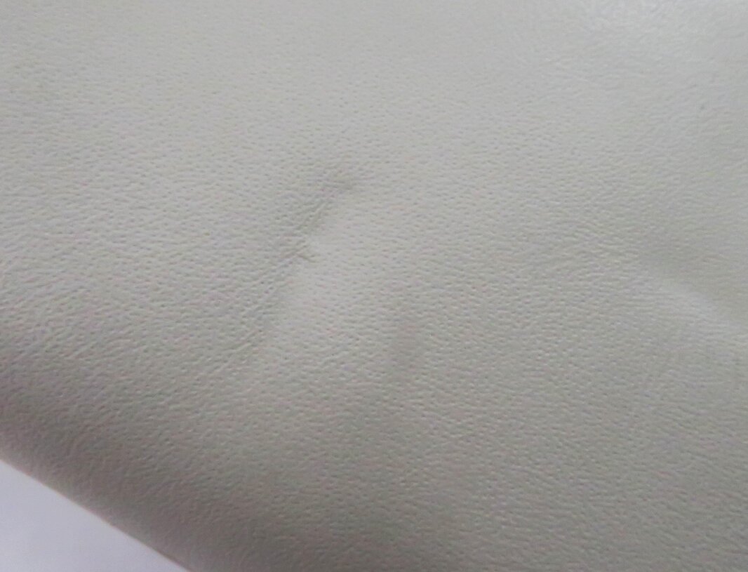 Thumbnail 11: 2012 RANGE ROVER (L322) REAR SEAT CENTER ARMREST w/ HEADREST (JET IVORY LEATHER)