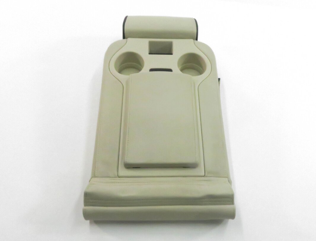 Thumbnail 7: 2012 RANGE ROVER (L322) REAR SEAT CENTER ARMREST w/ HEADREST (JET IVORY LEATHER)