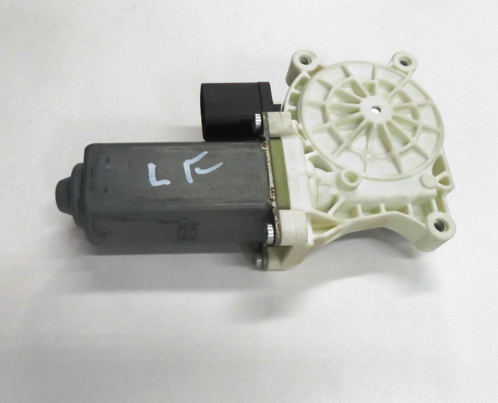 Thumbnail 5: 2010-2012 RANGE ROVER (L322) LEFT FRONT DRIVER DOOR POWER WINDOW MOTOR
