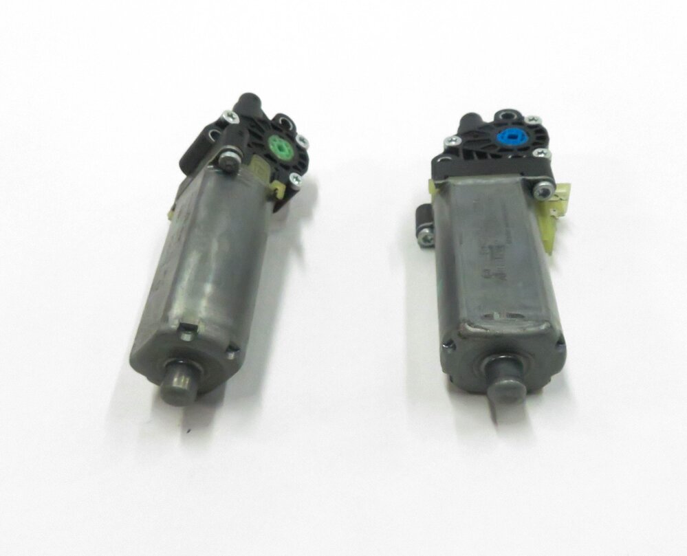 Thumbnail 3: 2010-2012 RANGE ROVER (L322) POWER STEERING COLUMN ADJUSTMENT MOTOR SET