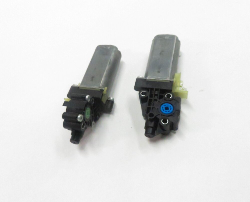 Thumbnail 6: 2010-2012 RANGE ROVER (L322) POWER STEERING COLUMN ADJUSTMENT MOTOR SET