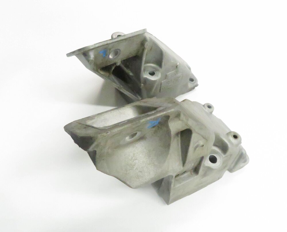 Thumbnail 5: 2012 RANGE ROVER (L322) 5.0L AJ133 V8 ENGINE - MOTOR MOUNT BRACKET SET-2