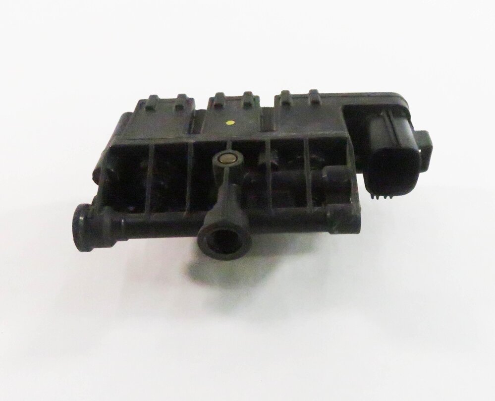 Thumbnail 2: 2012 RANGE ROVER (L322) AIR SUSPENSION VALVE BLOCK