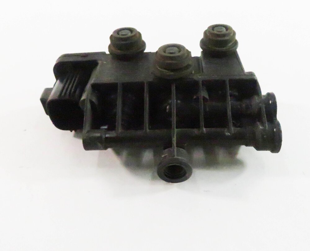 Thumbnail 6: 2012 RANGE ROVER (L322) AIR SUSPENSION VALVE BLOCK
