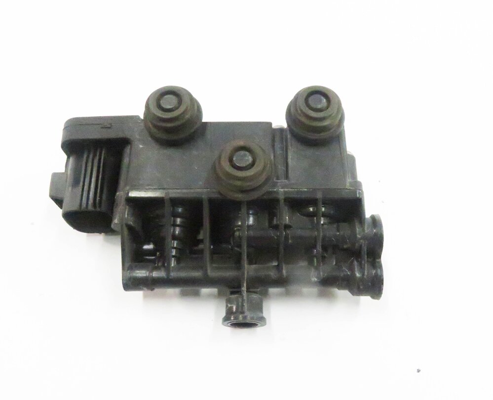 Thumbnail 7: 2012 RANGE ROVER (L322) AIR SUSPENSION VALVE BLOCK