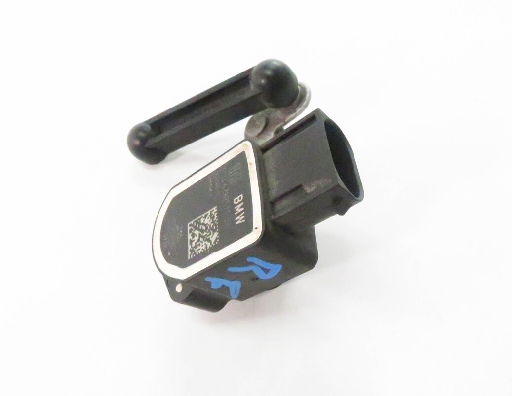 Thumbnail 3: 2010 BMW 550iGT (F07) RIGHT FRONT PASSENGER SUSPENSION HEIGHT LEVEL SENSOR