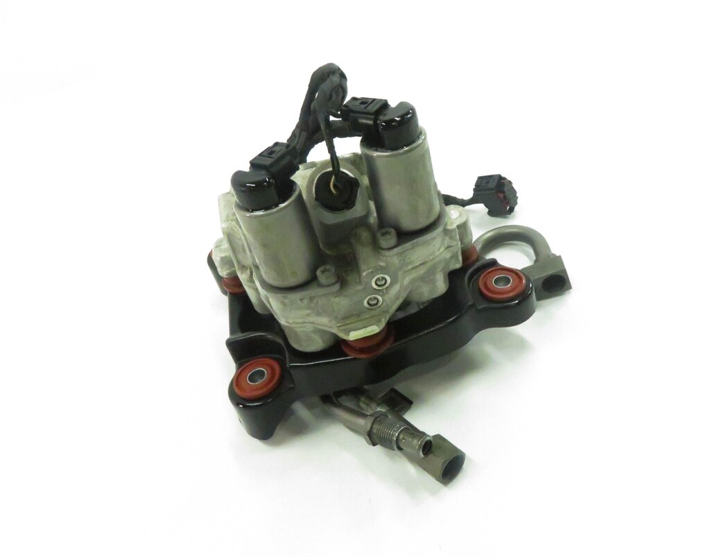 2010 BMW 550iGT (F07) DYNAMIC DRIVE SUSPENSION HYDRAULIC VALVE BLOCK