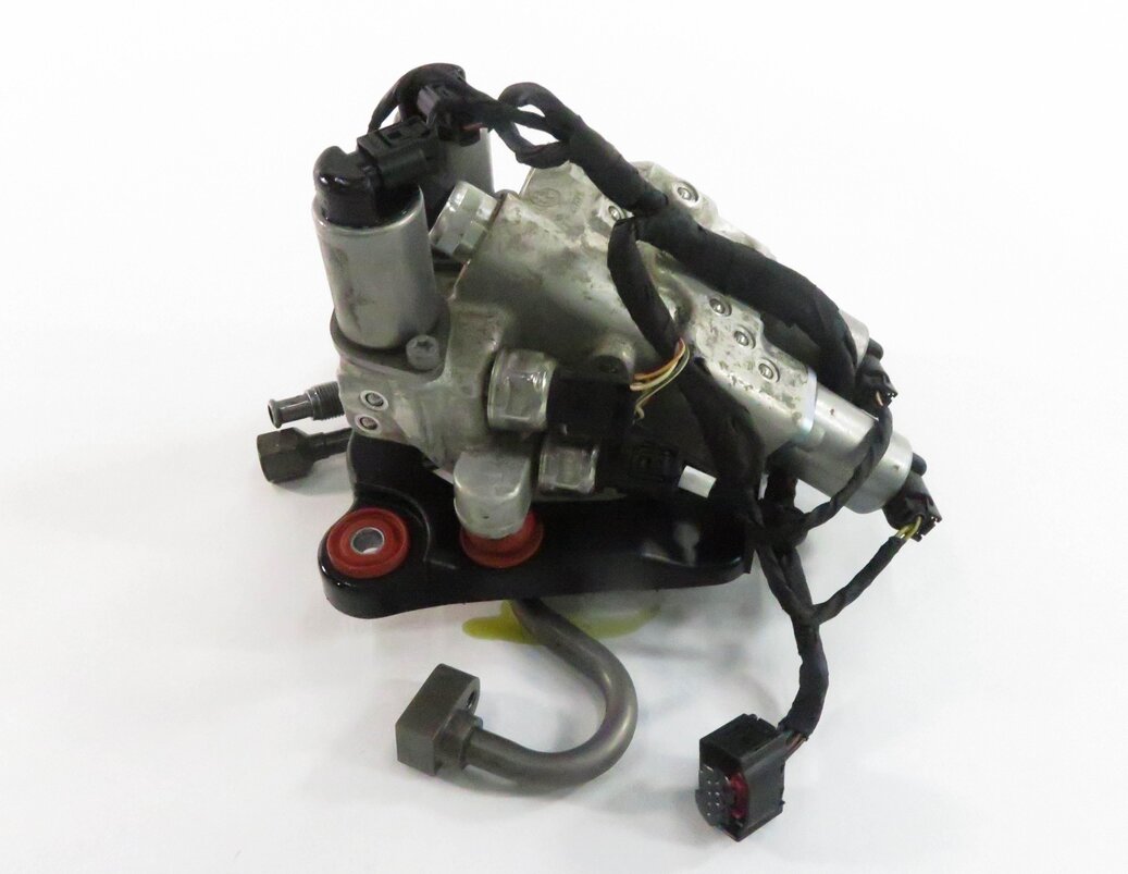 Thumbnail 4: 2010 BMW 550iGT (F07) DYNAMIC DRIVE SUSPENSION HYDRAULIC VALVE BLOCK