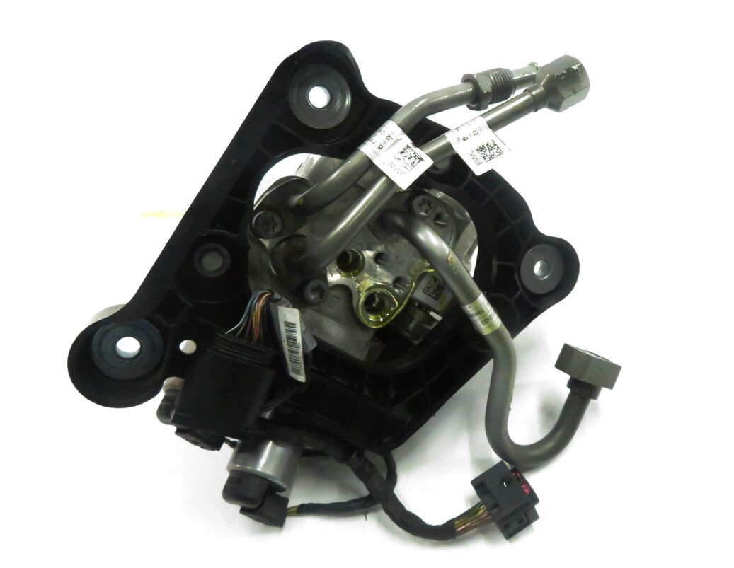Thumbnail 5: 2010 BMW 550iGT (F07) DYNAMIC DRIVE SUSPENSION HYDRAULIC VALVE BLOCK