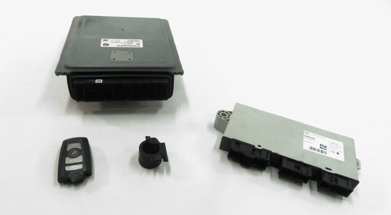 Thumbnail 2: 09-13 BMW 550i 650i 750i (F01 F06 F10) 4.4TT N63 ENGINE DME CAS4 MODULE KEY SET