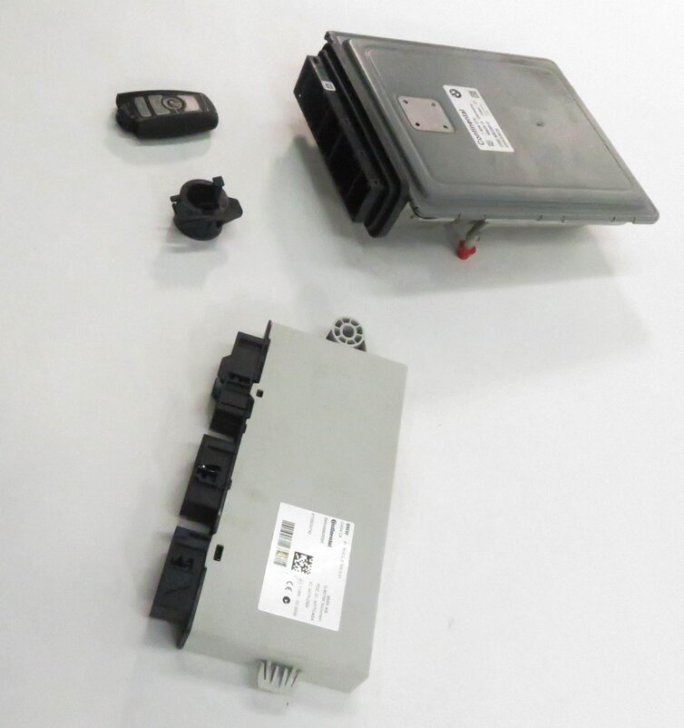 Thumbnail 4: 09-13 BMW 550i 650i 750i (F01 F06 F10) 4.4TT N63 ENGINE DME CAS4 MODULE KEY SET