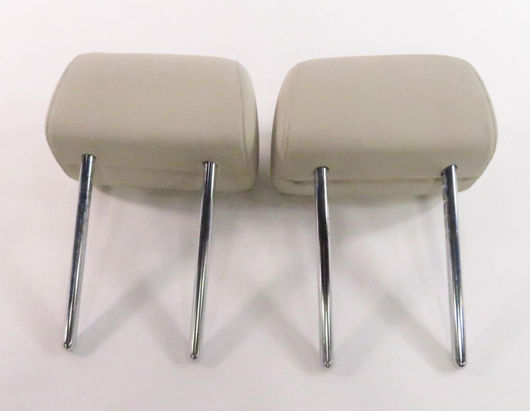 Thumbnail 10: 2010 BMW 550iGT (F07) REAR SEAT - LEFT & RIGHT HEADREST SET-2 (IVORY WHITE)