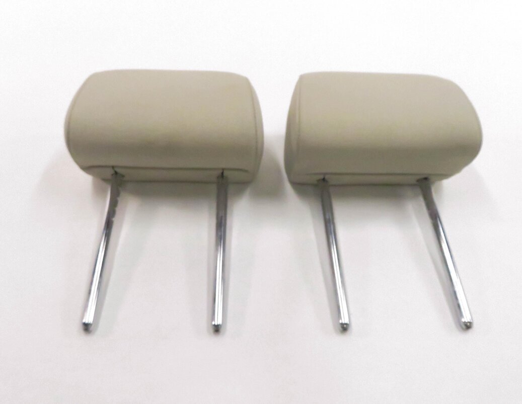 Thumbnail 2: 2010 BMW 550iGT (F07) REAR SEAT - LEFT & RIGHT HEADREST SET-2 (IVORY WHITE)