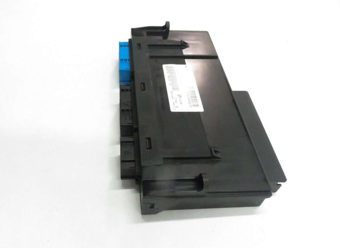 Thumbnail 3: 2011 BMW 528i 535i 550i (F10) MAIN PRIMARY BODY CONTROL MODULE BCM