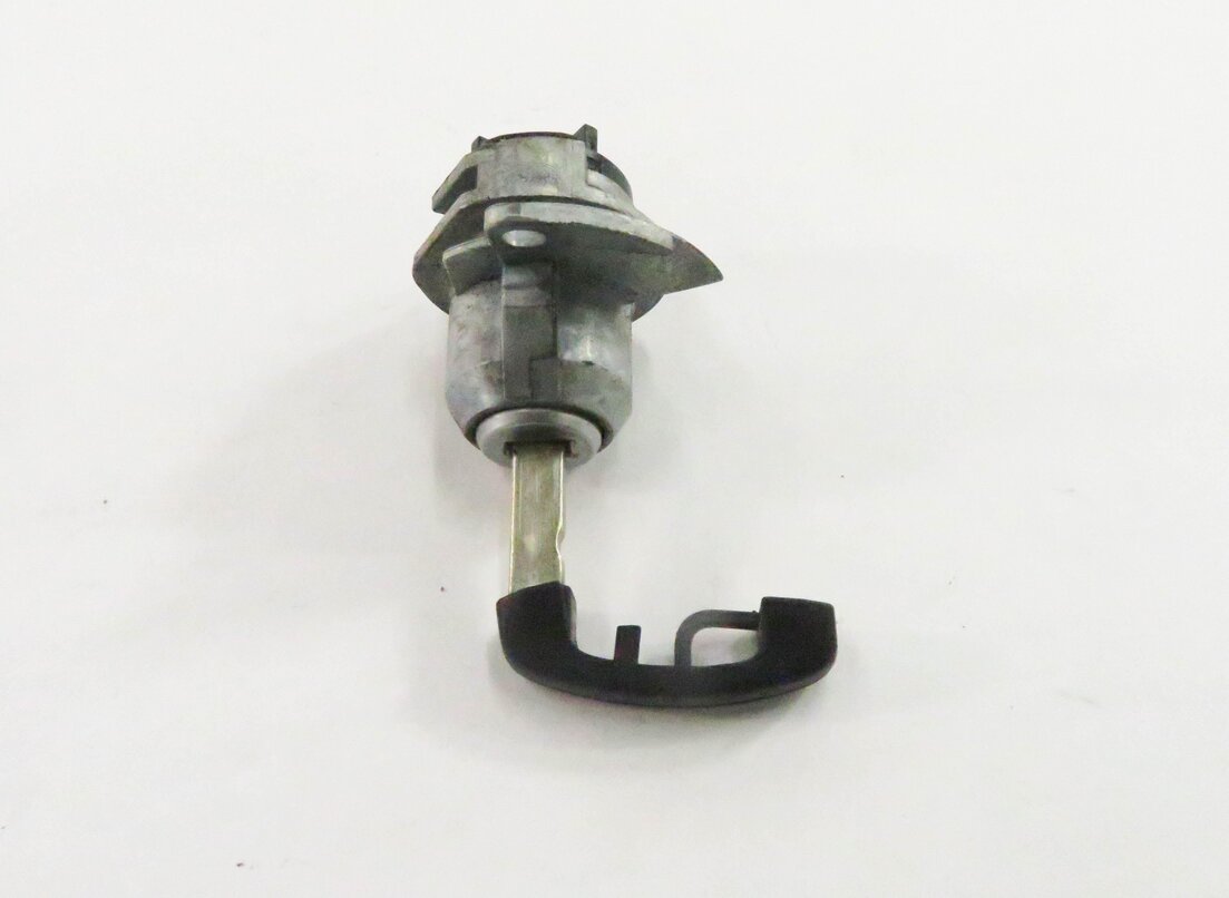 Thumbnail 5: 2011 BMW 550i (F10) LEFT FRONT DRIVER DOOR HANDLE LOCK CYLINDER w/ KEY