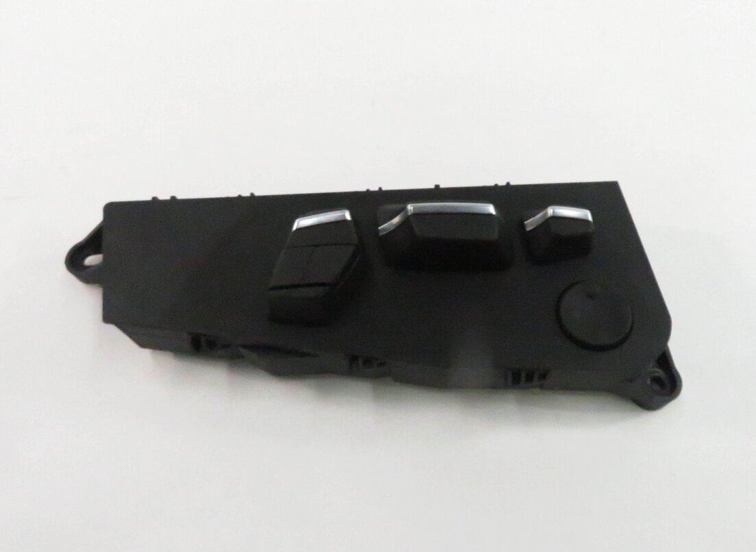 Thumbnail 2: 2011 BMW 550i (F10) LEFT FRONT DRIVER POWER SEAT ADJUSTMENT SWITCH