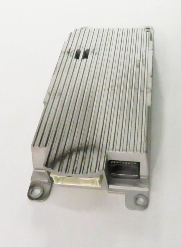 Thumbnail 4: 2011 BMW 550i (F10) BLUETOOTH COMMUNICATION TELEMATICS COMBOX CONTROL MODULE
