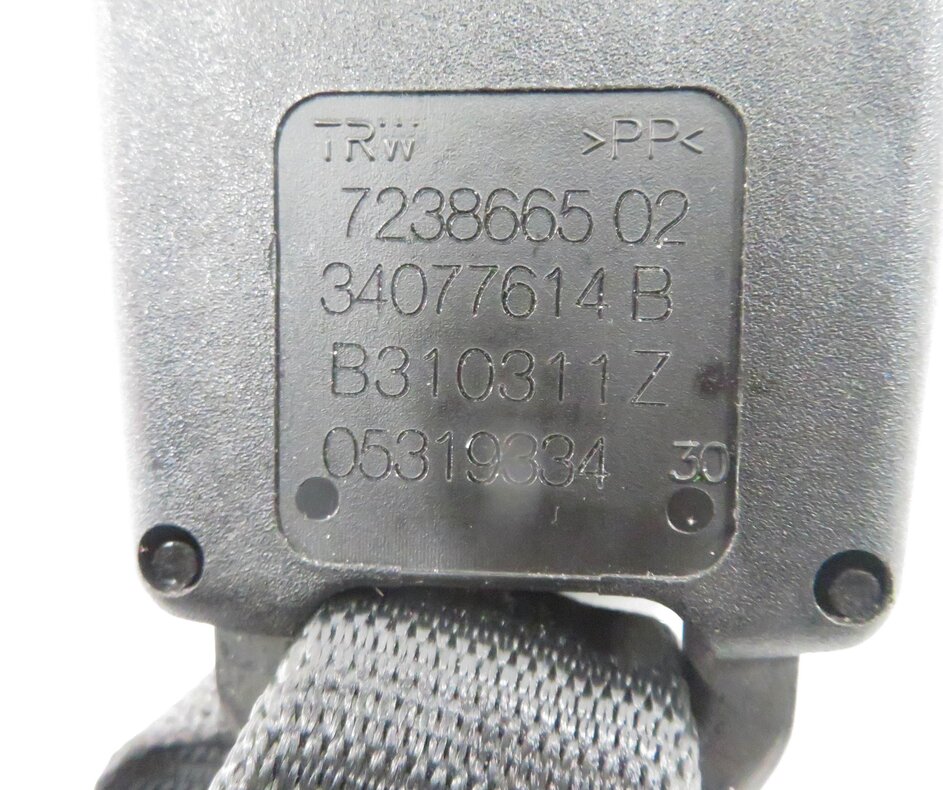 Thumbnail 10: 2011 BMW 550i (F10) REAR SEAT SEATBELT BUCKLE RECEIVER SET-3 (BLACK)