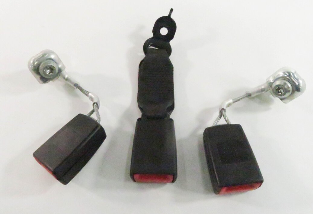 Thumbnail 6: 2011 BMW 550i (F10) REAR SEAT SEATBELT BUCKLE RECEIVER SET-3 (BLACK)