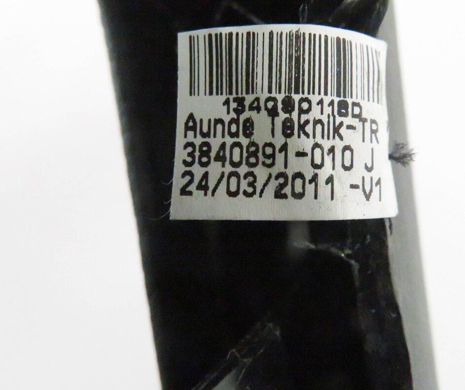 Thumbnail 7: 2011 BMW 550i (F10) FRONT CENTER CONSOLE EDGE TRIM (BLACK DAKOTA LEATHER LCSW)