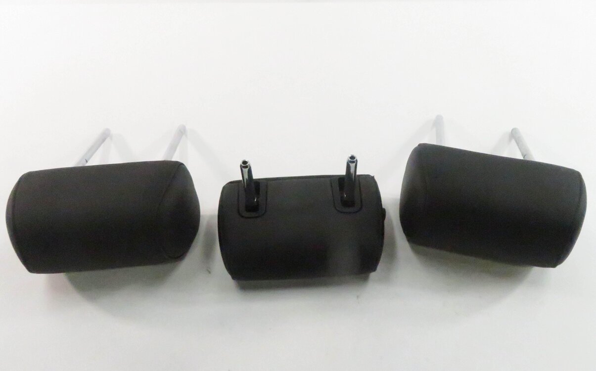 Thumbnail 7: 2011 BMW 550i (F10) REAR SEAT HEADREST SET-3 (BLACK DAKOTA LEATHER LCSW)