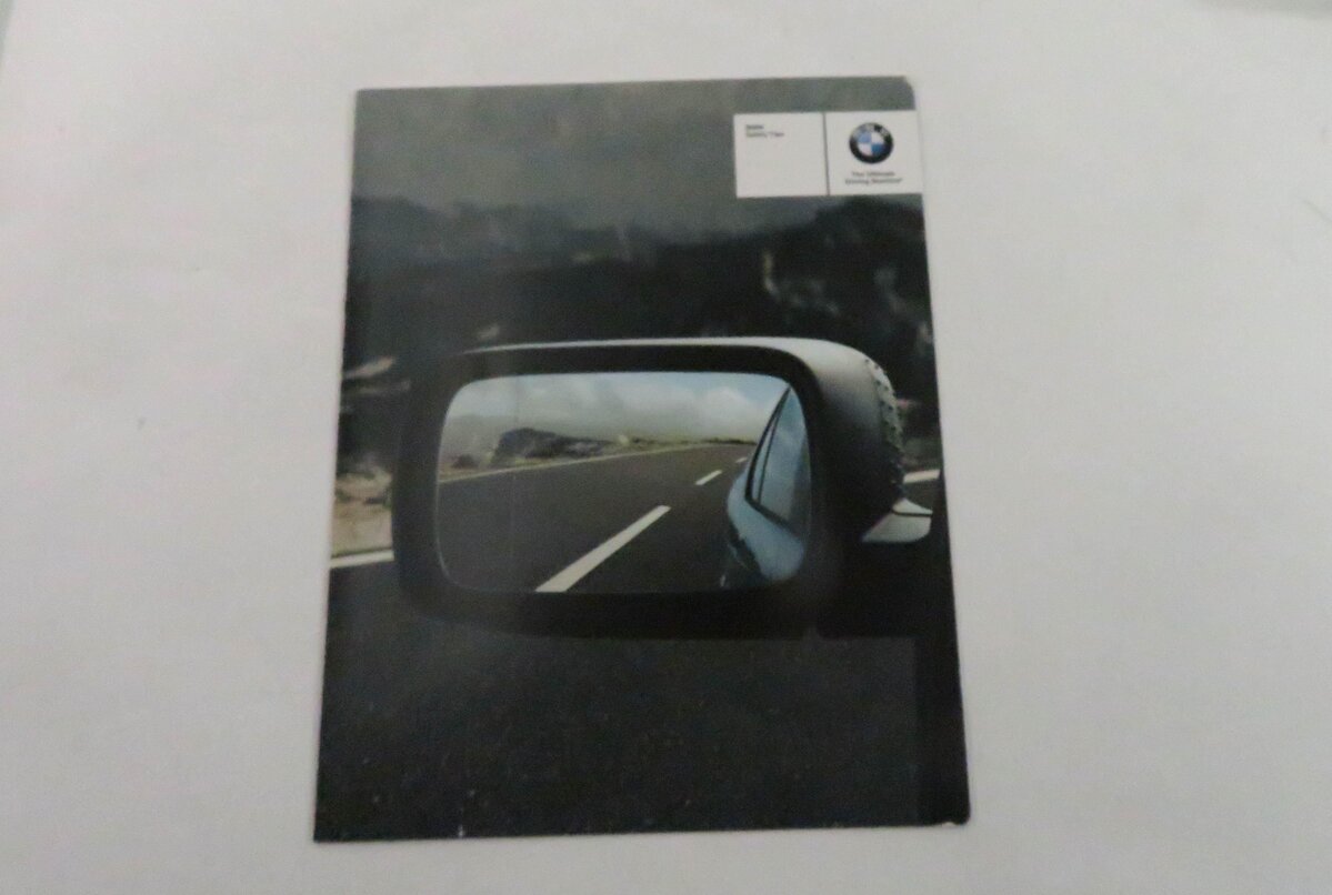 Thumbnail 5: 2011 BMW 550i (F10) OWNERS MANUAL BOOK GUIDE SET w/ CASE