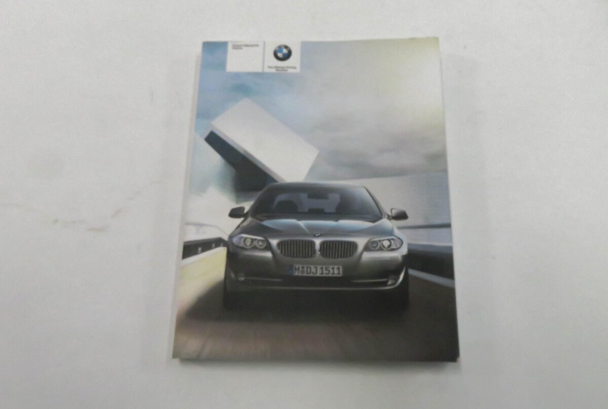 Thumbnail 9: 2011 BMW 550i (F10) OWNERS MANUAL BOOK GUIDE SET w/ CASE