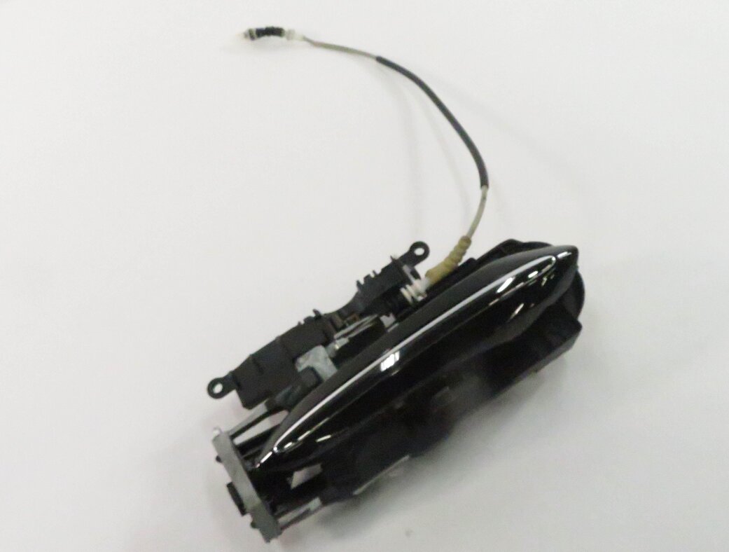 Thumbnail 1: 09-18 BMW 528i 535i 550i 740i 750i 760i RIGHT FRONT COMFORT DOOR HANDLE (BLACK)