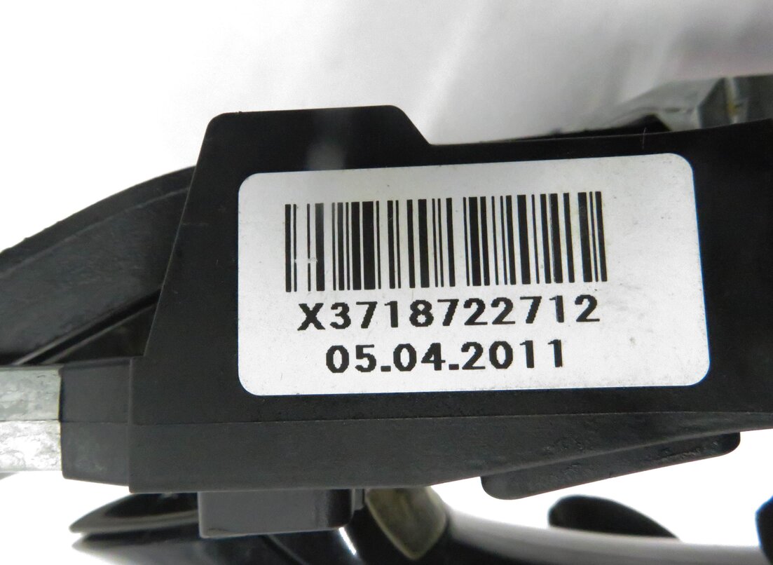 Thumbnail 9: 09-18 BMW 528i 535i 550i 740i 750i 760i - LEFT REAR COMFORT DOOR HANDLE (BLACK)