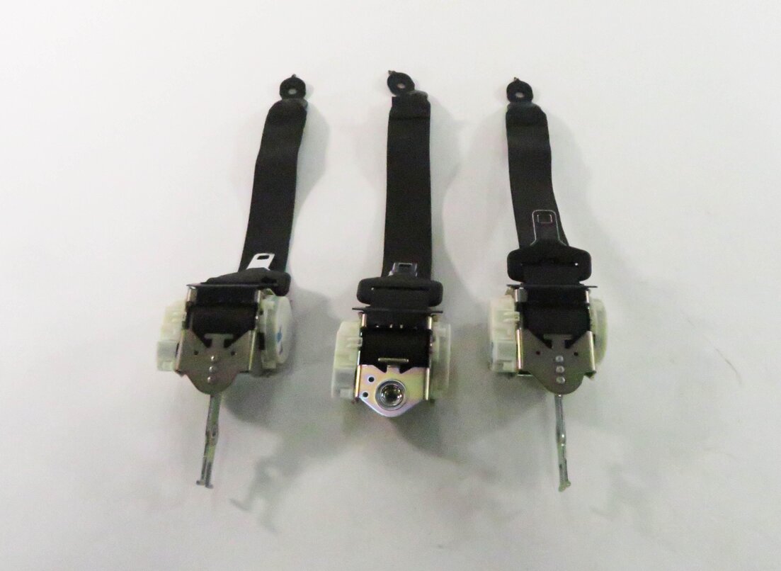 Thumbnail 5: 2011 BMW 550i (F10) REAR SEAT SEATBELT RETRACTOR SET-3 (BLACK)