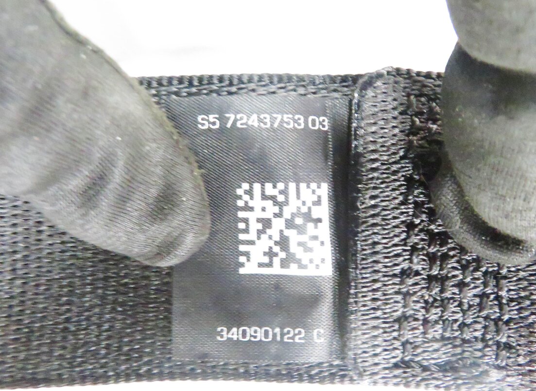 Thumbnail 8: 2011 BMW 550i (F10) REAR SEAT SEATBELT RETRACTOR SET-3 (BLACK)