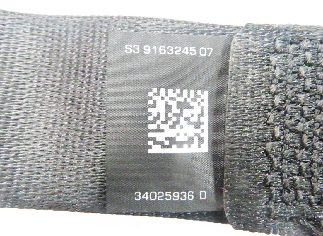 Thumbnail 9: 2011 BMW 550i (F10) REAR SEAT SEATBELT RETRACTOR SET-3 (BLACK)