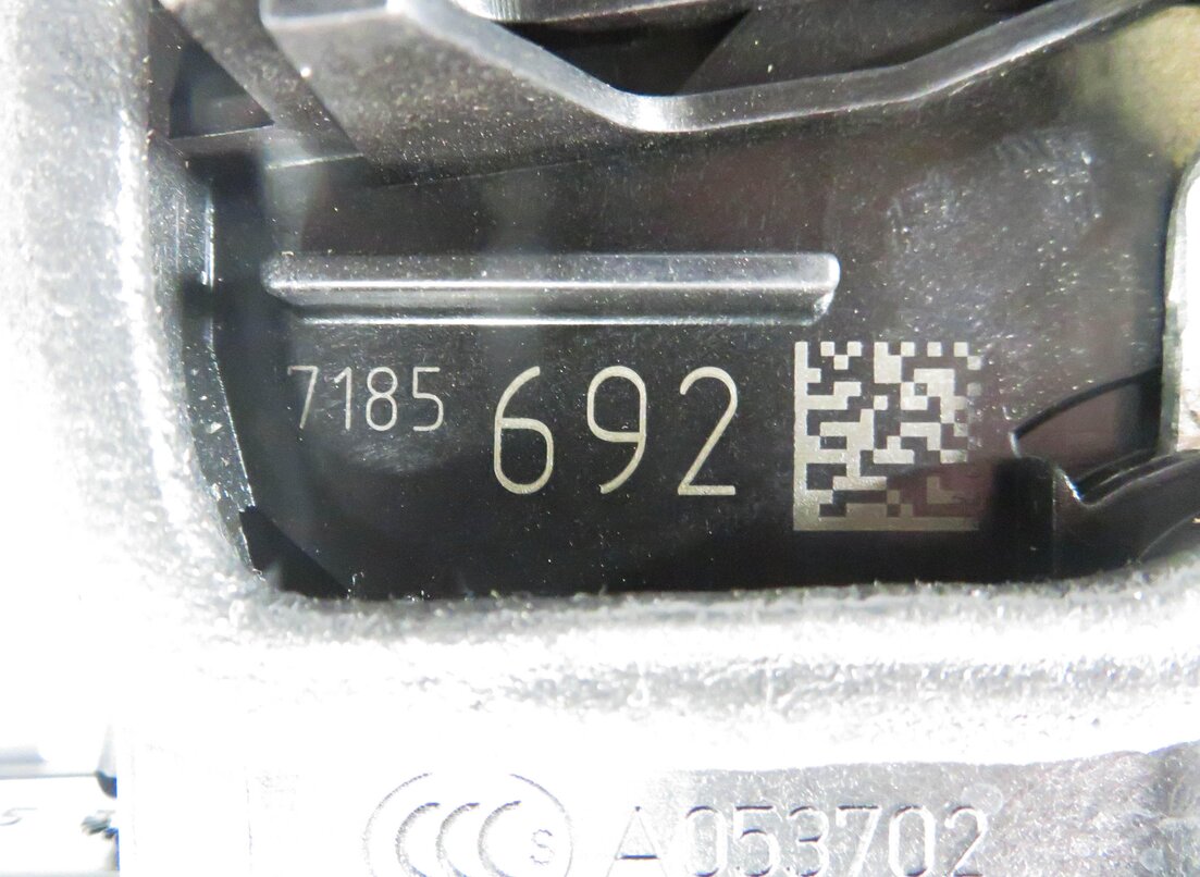 Thumbnail 10: 10-16 BMW 528i 535i 550i 750i 760i (F01 F10) RIGHT FRONT SOFT CLOSE DOOR LATCH