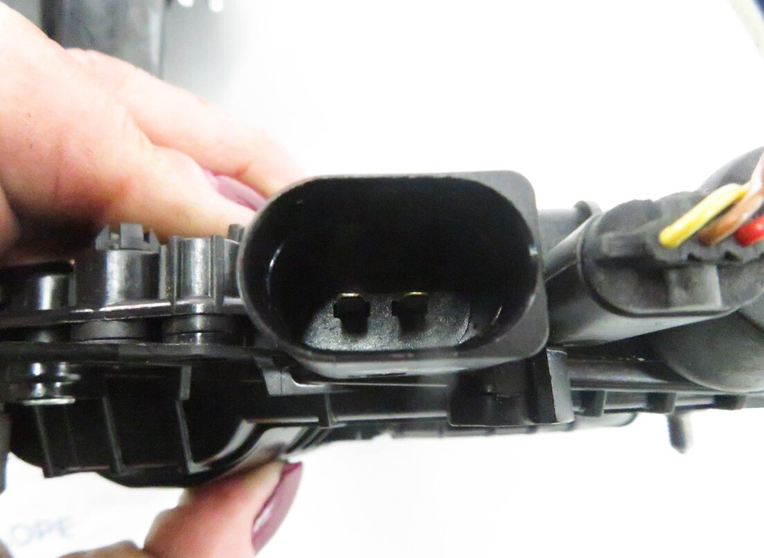 Thumbnail 11: 10-16 BMW 528i 535i 550i 750i 760i (F01 F10) RIGHT FRONT SOFT CLOSE DOOR LATCH