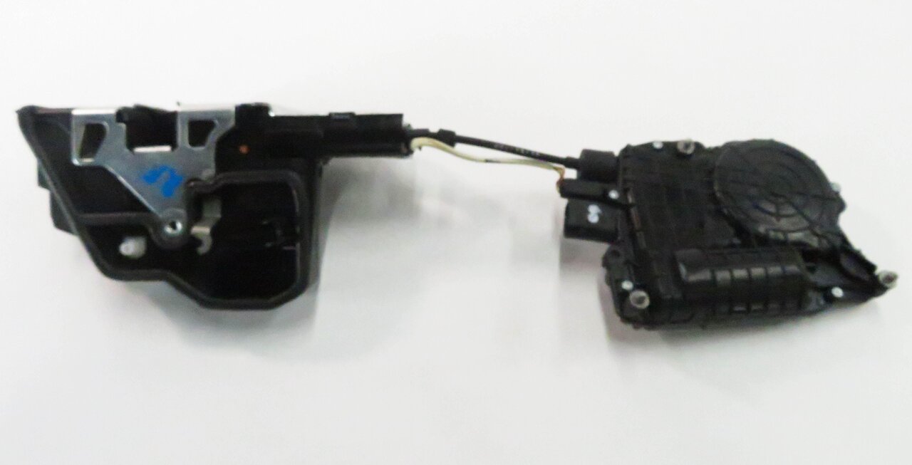 Thumbnail 8: 10-16 BMW 528i 535i 550i 750i 760i (F01 F10) RIGHT FRONT SOFT CLOSE DOOR LATCH