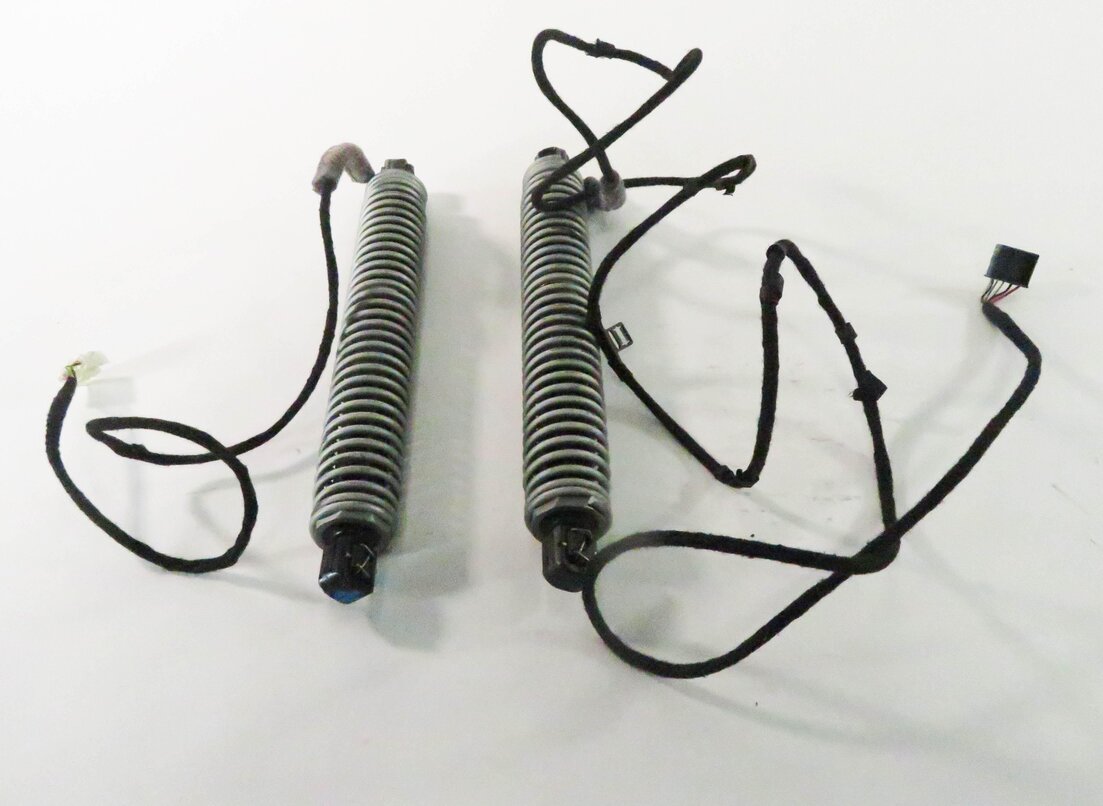 Thumbnail 2: 2011 BMW 550i (F10) REAR LEFT & RIGHT TRUNK SHOCK STRUT SET-2 (ELECTRIC)